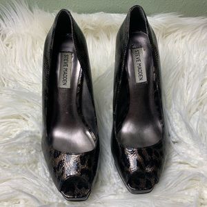 Steve Madden sz 8 Stiletto peep toe heels cheetah